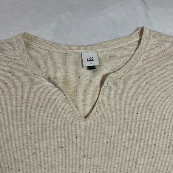CAbi Simple Tee Size Large V-Neck Speckled Ribbed Knit Neutral Style # 4003 - Picture 5 of 9